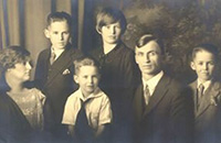 Image: Vintage Family Photo 1